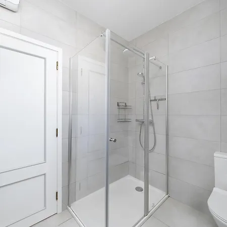Exclusive Toulouse With Pool In Falesia Algarve וילה