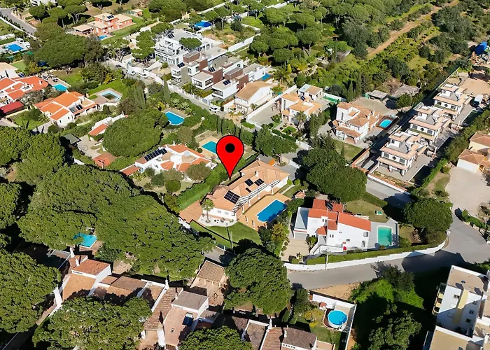 Exclusive Toulouse With Pool In Falesia Algarve 빌라