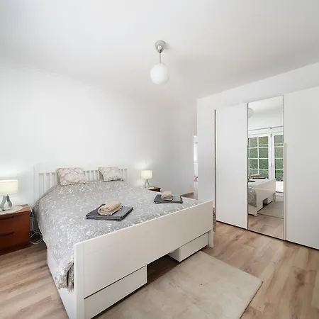 Exclusive Toulouse With Pool In Falesia Algarve Вилла